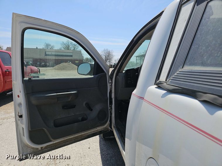 image for item EH8870 2007 Chevrolet Silverado 1500 pickup truck