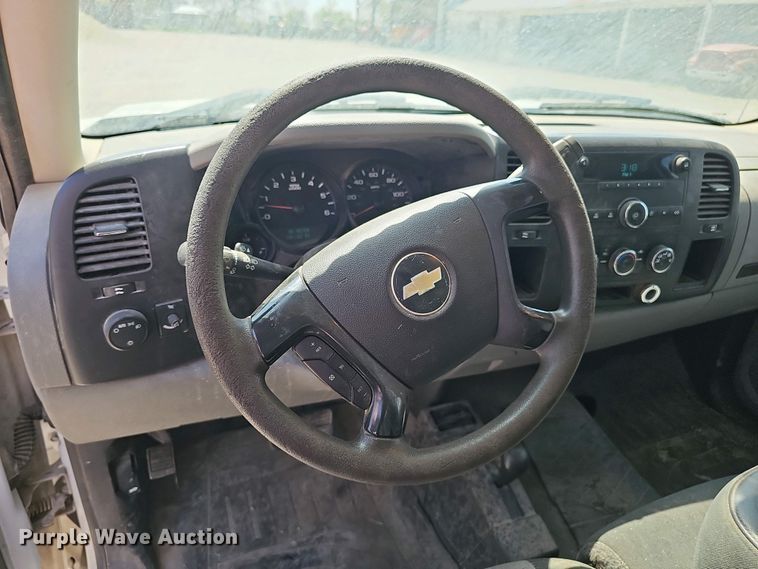 image for item EH8870 2007 Chevrolet Silverado 1500 pickup truck