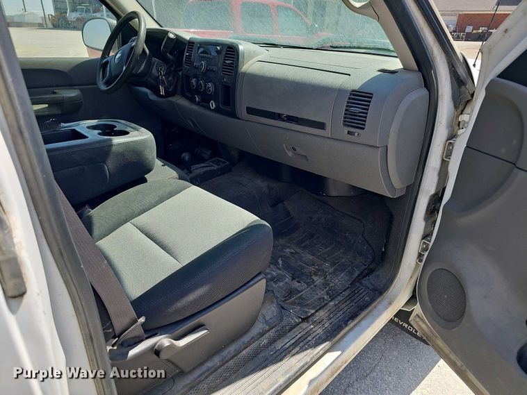 image for item EH8870 2007 Chevrolet Silverado 1500 pickup truck