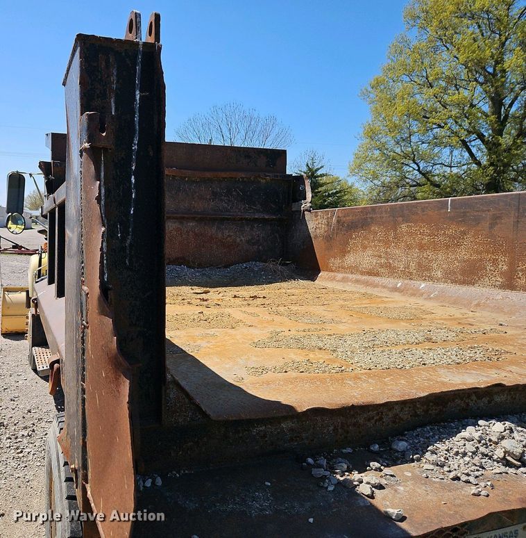 image for item EI8960 1995 GMC TopKick C6 dump truck