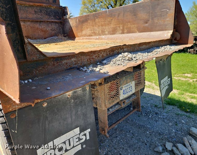 image for item EI8960 1995 GMC TopKick C6 dump truck