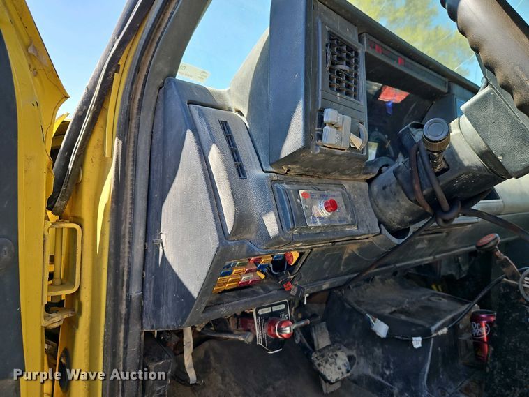 image for item EI8960 1995 GMC TopKick C6 dump truck