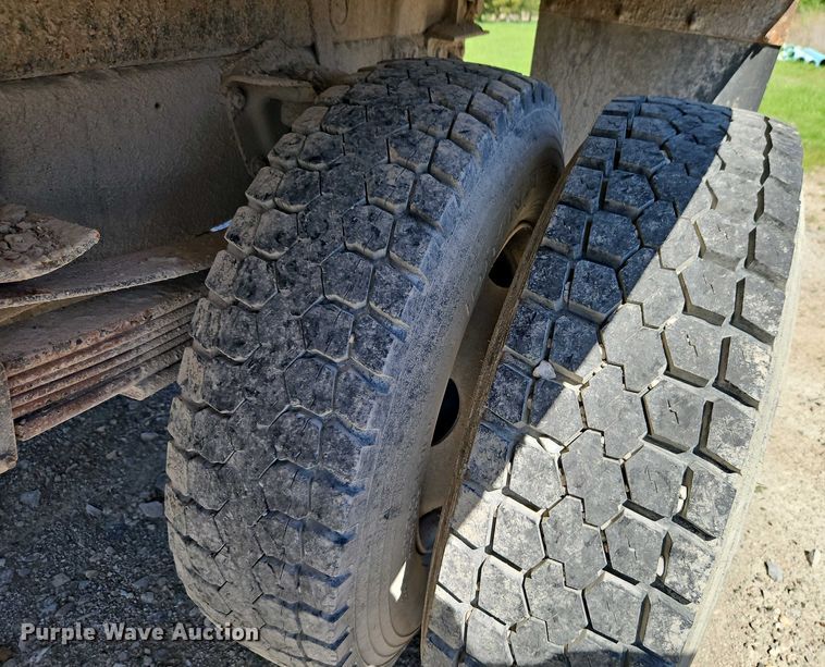 image for item EI8960 1995 GMC TopKick C6 dump truck