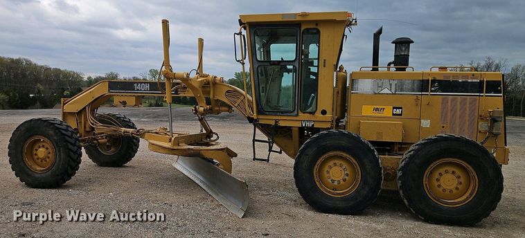 image for item EI8963 1999 Caterpillar 140H motor grader