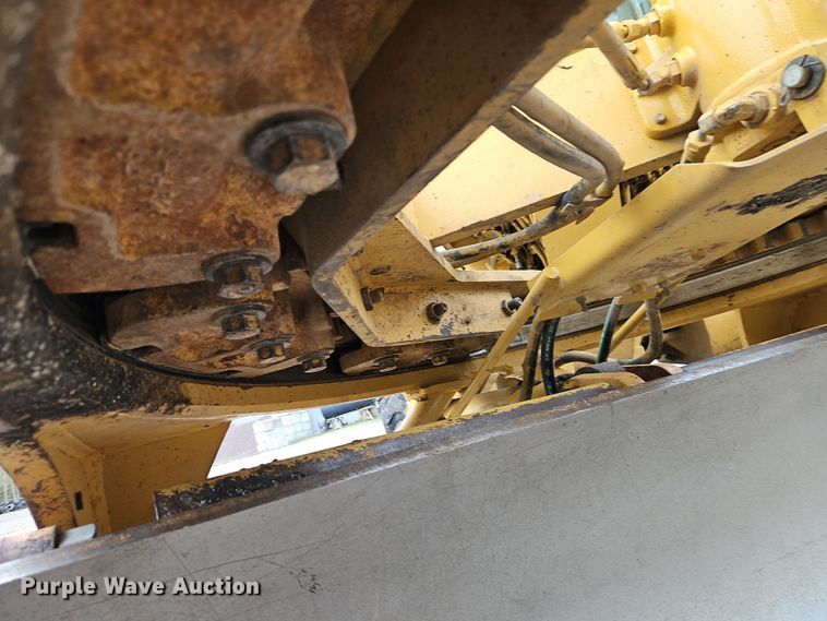 image for item EI8963 1999 Caterpillar 140H motor grader