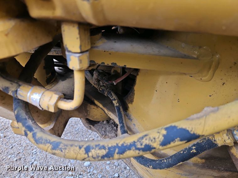 image for item EI8963 1999 Caterpillar 140H motor grader