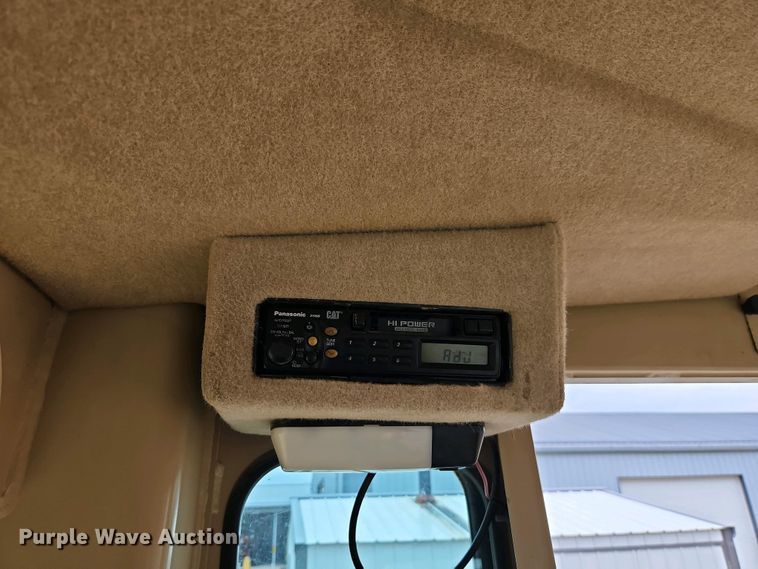 image for item EI8963 1999 Caterpillar 140H motor grader