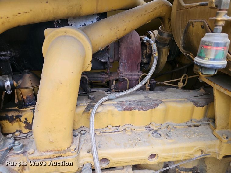 image for item EI8963 1999 Caterpillar 140H motor grader