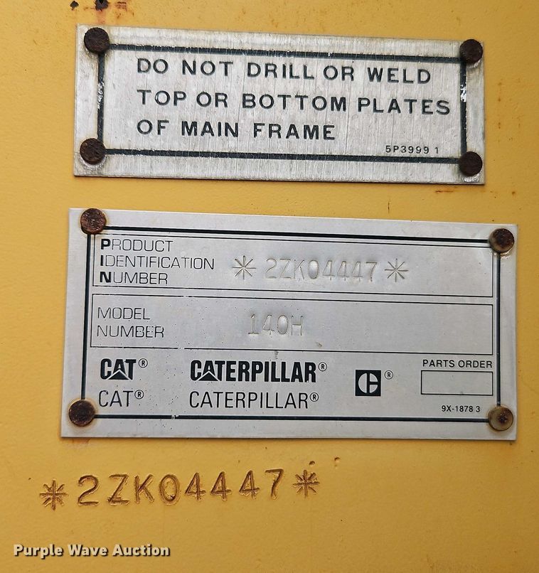 image for item EI8963 1999 Caterpillar 140H motor grader