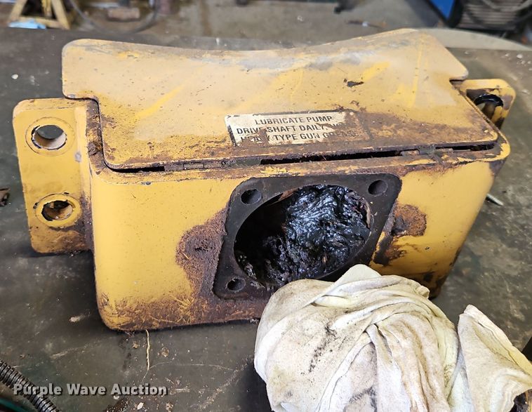 image for item EI8964 (2) Tiger mowers