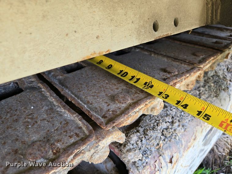 image for item EJ7442 1983 Cedar Rapids BSF520 paver