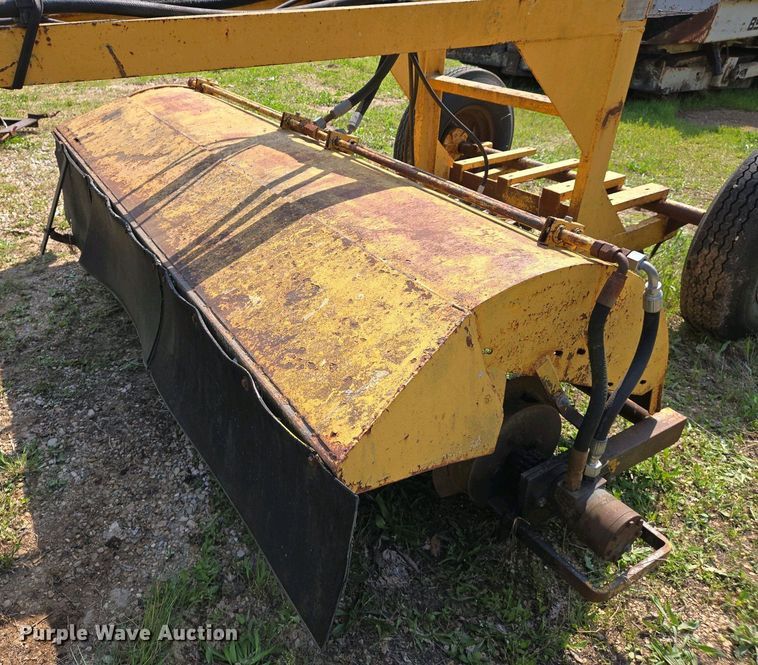 image for item EJ7444 Sweepster TH84P2PM0 pull type sweeper