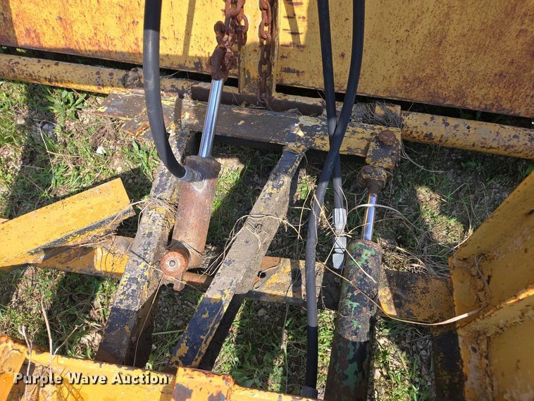 image for item EJ7444 Sweepster TH84P2PM0 pull type sweeper