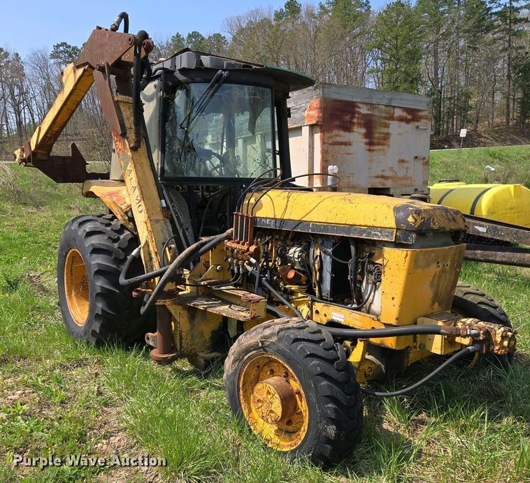 image for item EJ7445 2002 John Deere 2755 tractor