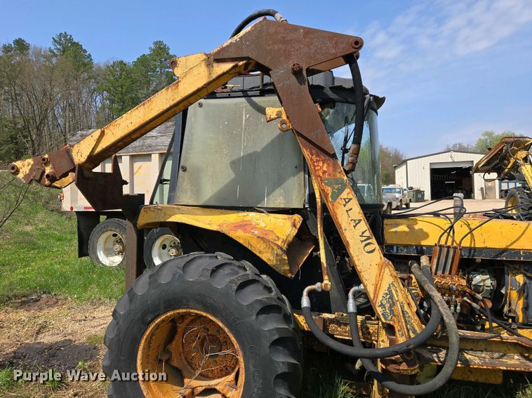 image for item EJ7445 2002 John Deere 2755 tractor