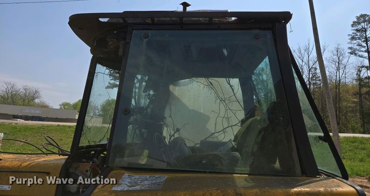 image for item EJ7445 2002 John Deere 2755 tractor