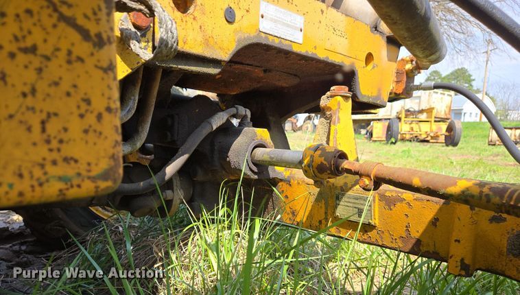 image for item EJ7445 2002 John Deere 2755 tractor