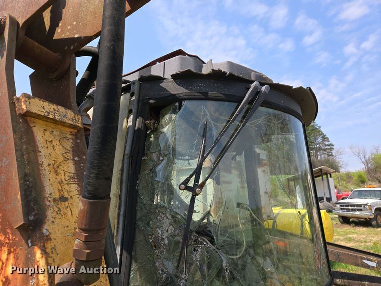 image for item EJ7445 2002 John Deere 2755 tractor