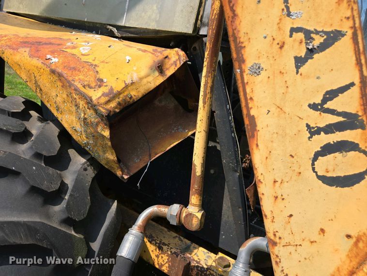 image for item EJ7445 2002 John Deere 2755 tractor