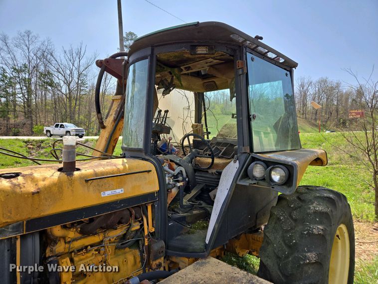 image for item EJ7445 2002 John Deere 2755 tractor