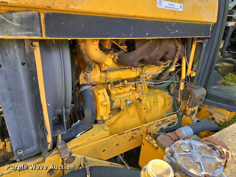 image for item EJ7445 2002 John Deere 2755 tractor