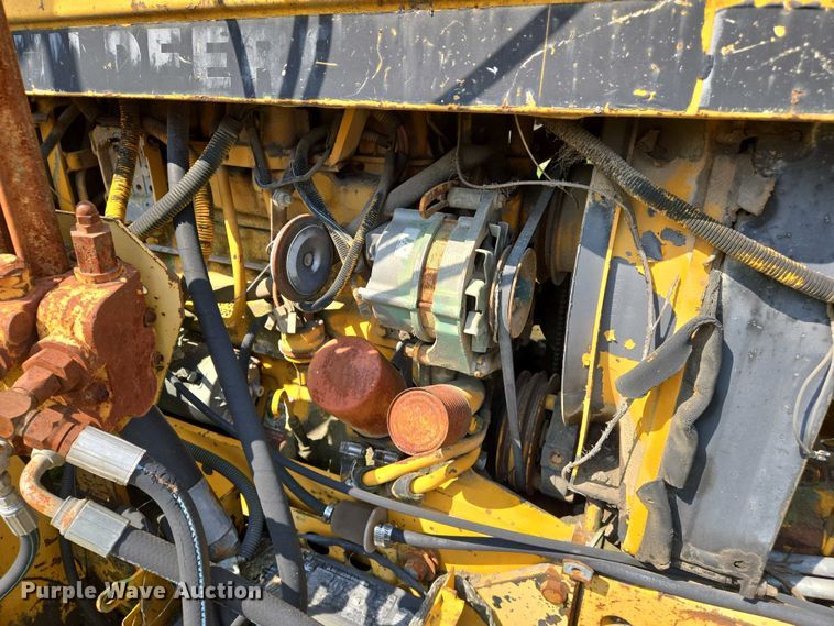 image for item EJ7445 2002 John Deere 2755 tractor