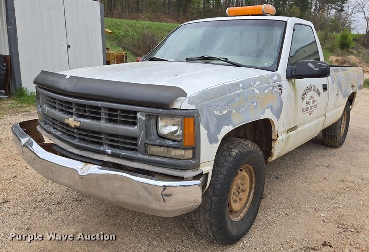 image for item EJ7447 1995 Chevrolet K1500 pickup truck