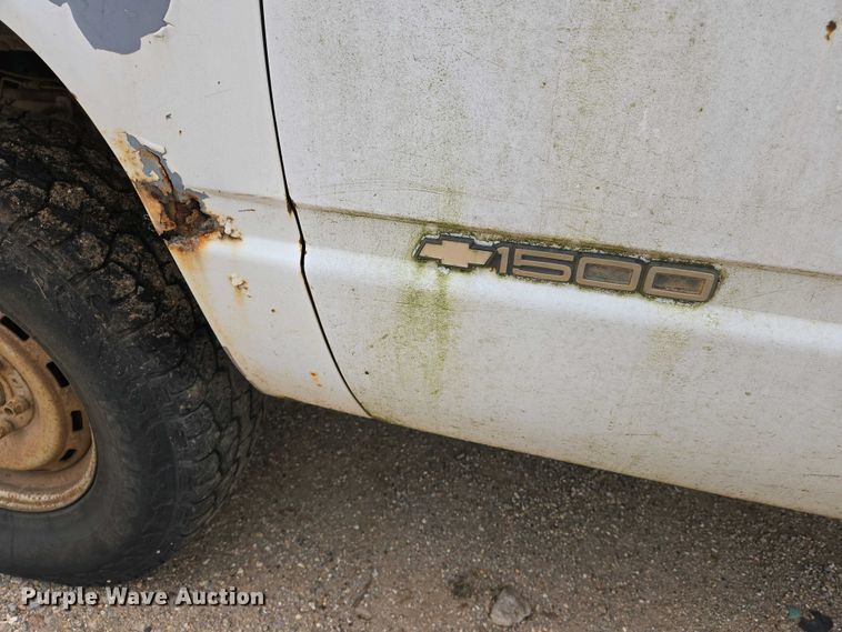 image for item EJ7447 1995 Chevrolet K1500 pickup truck