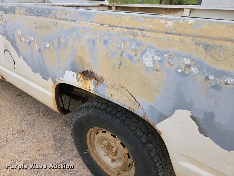 image for item EJ7447 1995 Chevrolet K1500 pickup truck