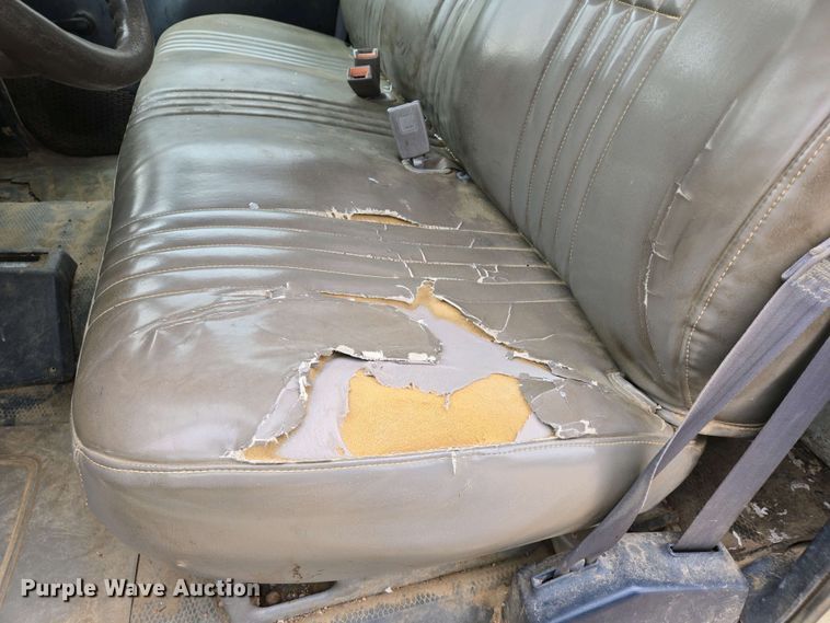 image for item EJ7447 1995 Chevrolet K1500 pickup truck