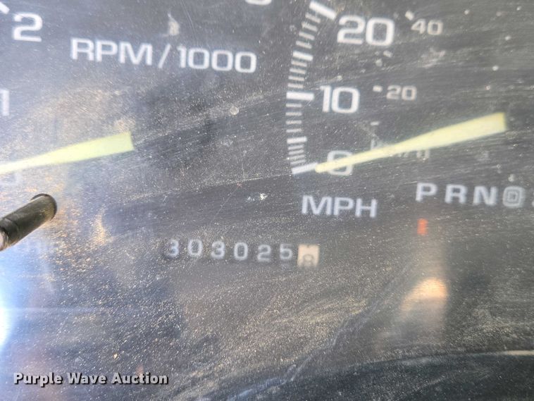 image for item EJ7447 1995 Chevrolet K1500 pickup truck