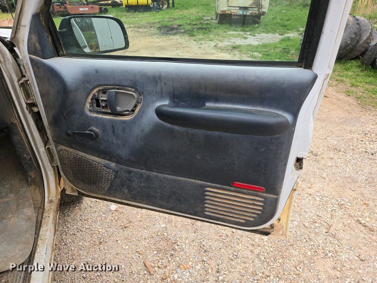 image for item EJ7447 1995 Chevrolet K1500 pickup truck