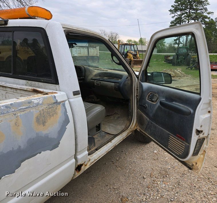 image for item EJ7447 1995 Chevrolet K1500 pickup truck