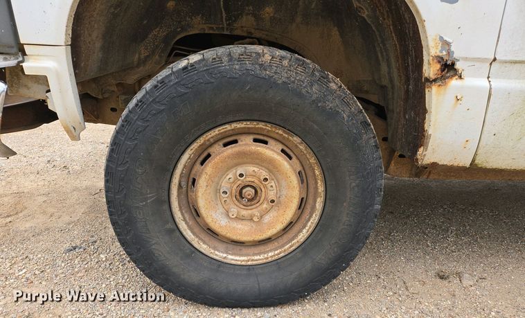 image for item EJ7447 1995 Chevrolet K1500 pickup truck