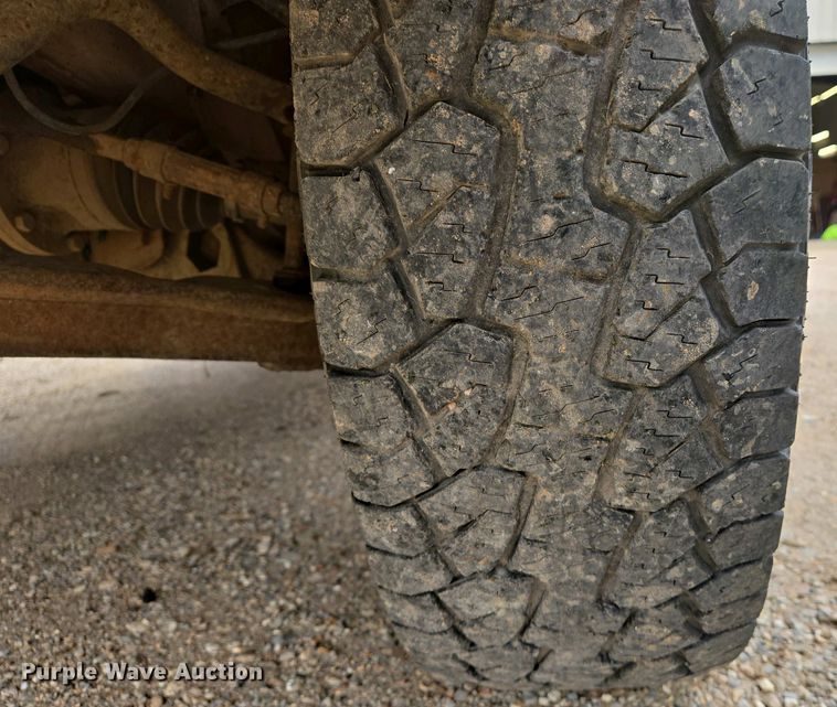 image for item EJ7447 1995 Chevrolet K1500 pickup truck