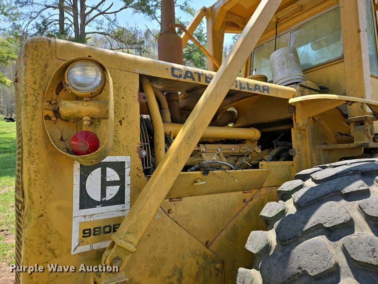 image for item EJ7449 1970 Caterpillar 980B wheel loader