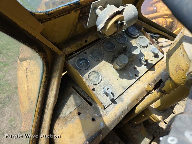 image for item EJ7449 1970 Caterpillar 980B wheel loader