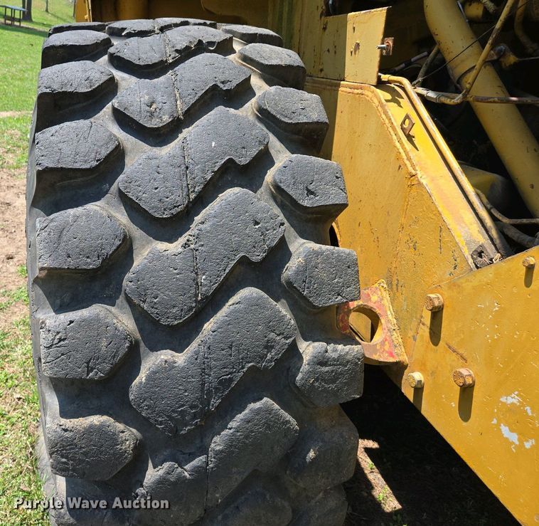 image for item EJ7449 1970 Caterpillar 980B wheel loader