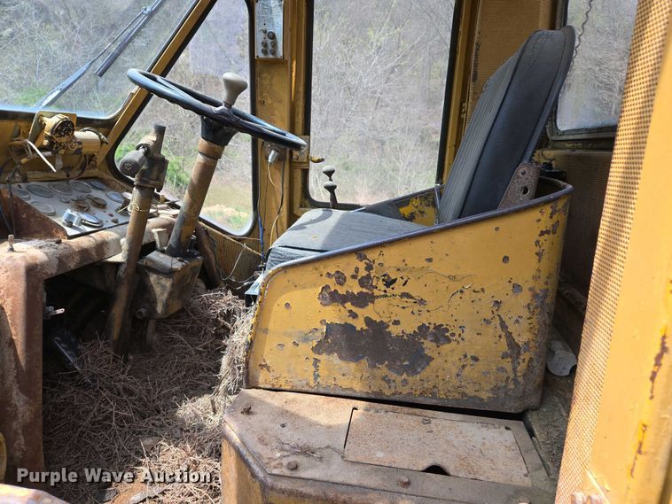 image for item EJ7450 1976 Caterpillar 980B wheel loader