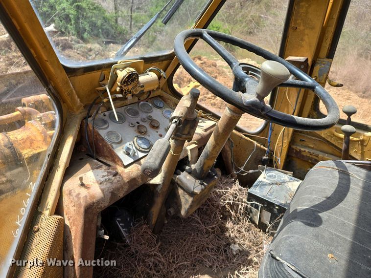 image for item EJ7450 1976 Caterpillar 980B wheel loader