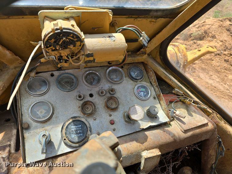 image for item EJ7450 1976 Caterpillar 980B wheel loader