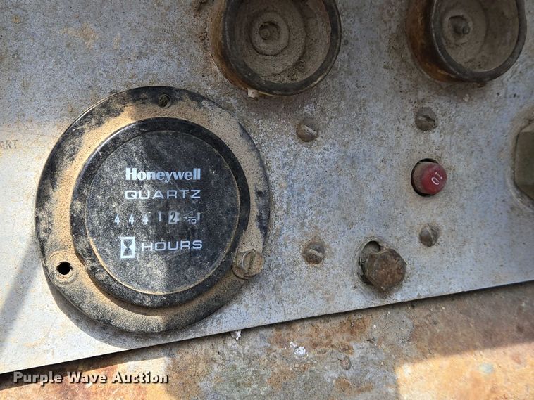 image for item EJ7450 1976 Caterpillar 980B wheel loader