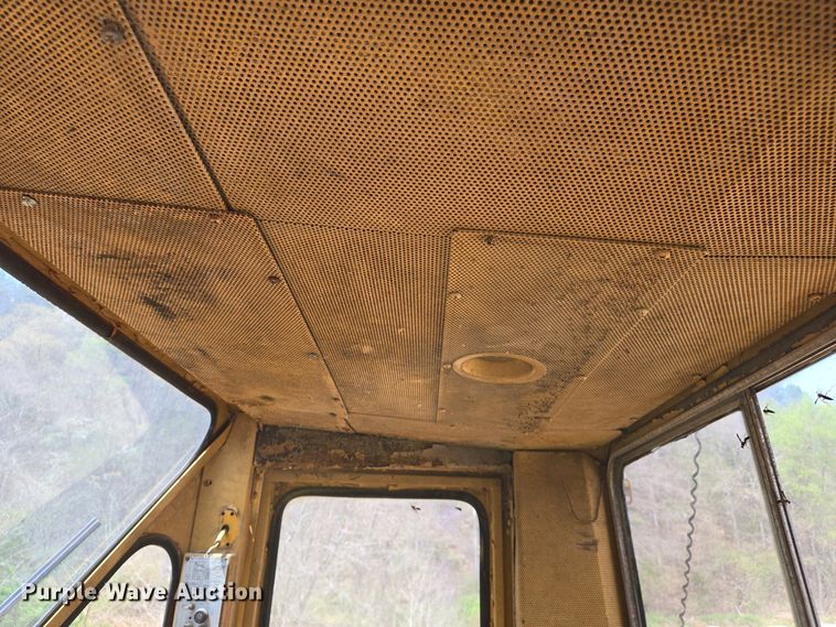 image for item EJ7450 1976 Caterpillar 980B wheel loader