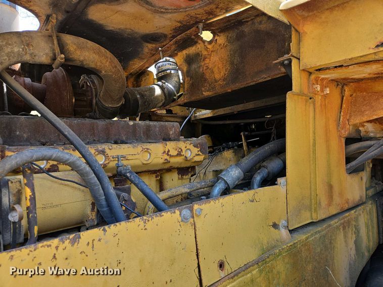 image for item EJ7450 1976 Caterpillar 980B wheel loader