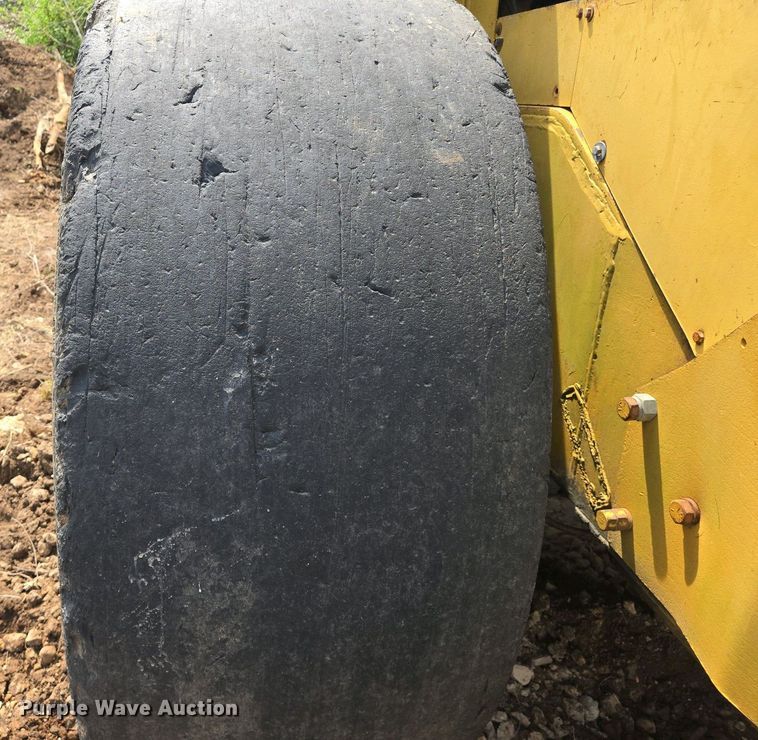 image for item EJ7450 1976 Caterpillar 980B wheel loader