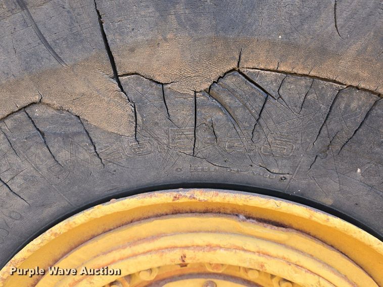 image for item EJ7450 1976 Caterpillar 980B wheel loader