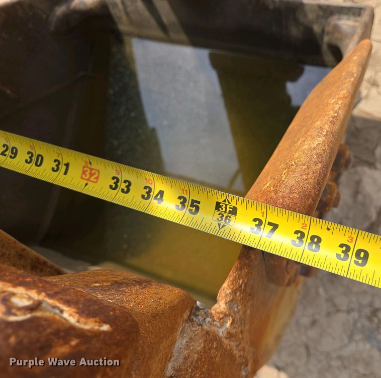 image for item EJ7451 Samsung SE130LC-2  excavator