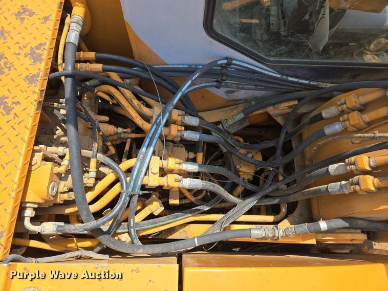 image for item EJ7451 Samsung SE130LC-2  excavator