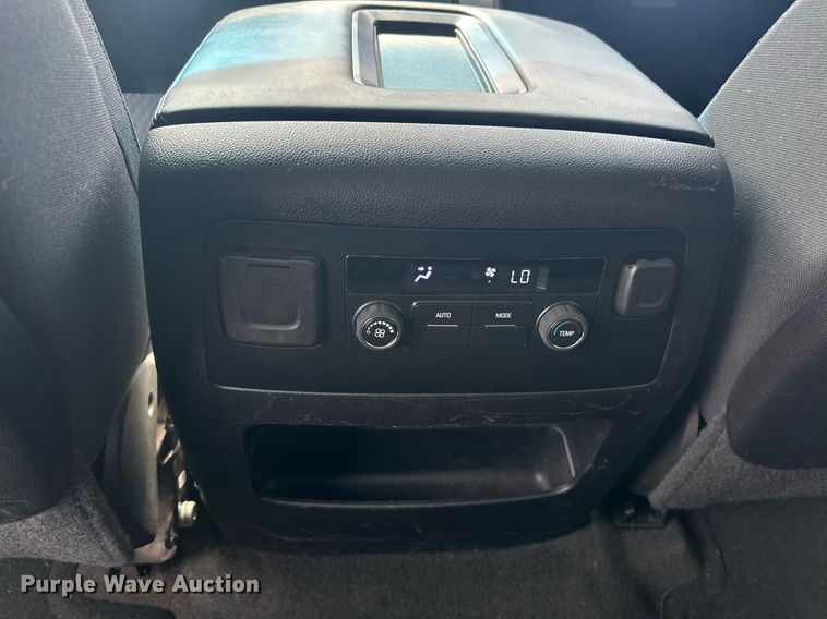 image for item EJ8529 2015 Chevrolet Suburban SUV