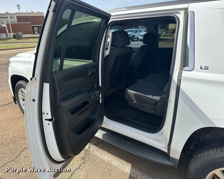 image for item EJ8529 2015 Chevrolet Suburban SUV